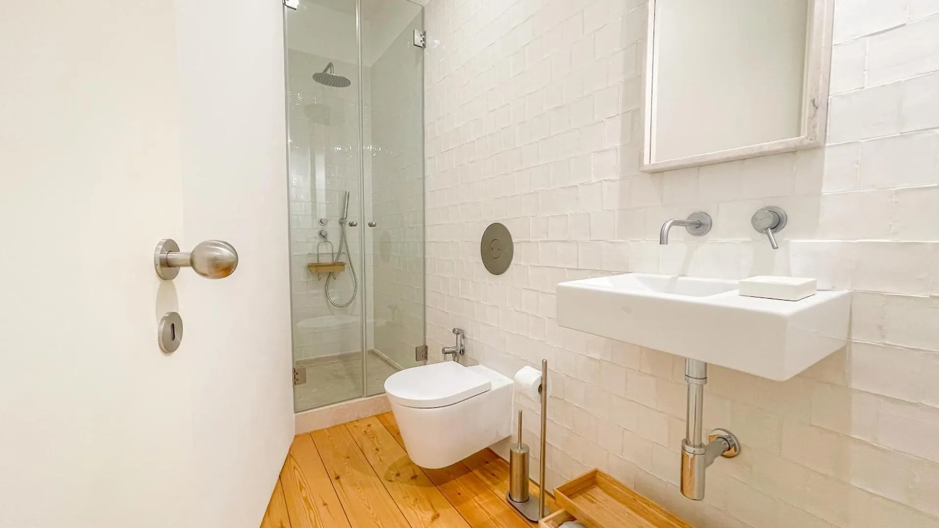 Arsenal 108, Design Apartments - New Light Downtown Chiado And River Lisbon