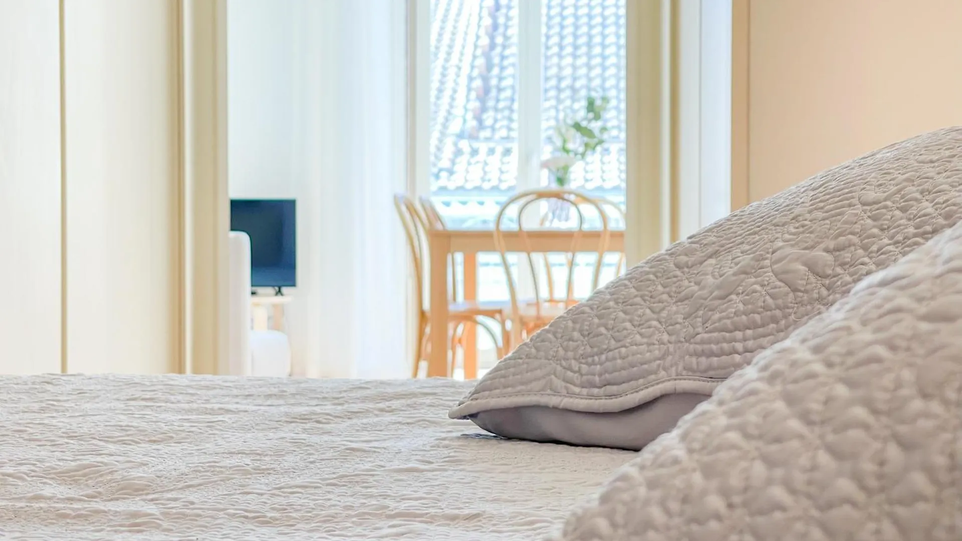 Arsenal 108, Design Apartments - New Light Downtown Chiado And River Lisbon