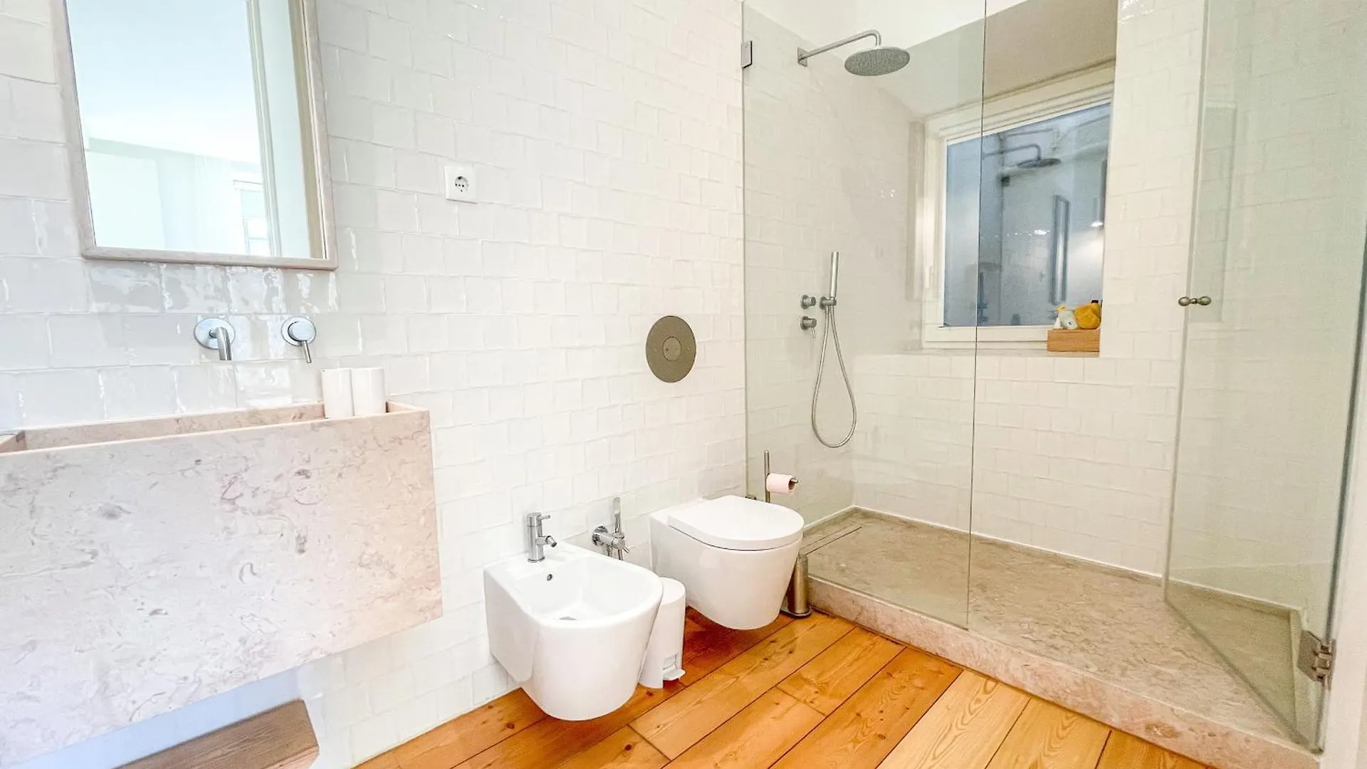 Arsenal 108, Design Apartments - New Light Downtown Chiado And River Lisbon